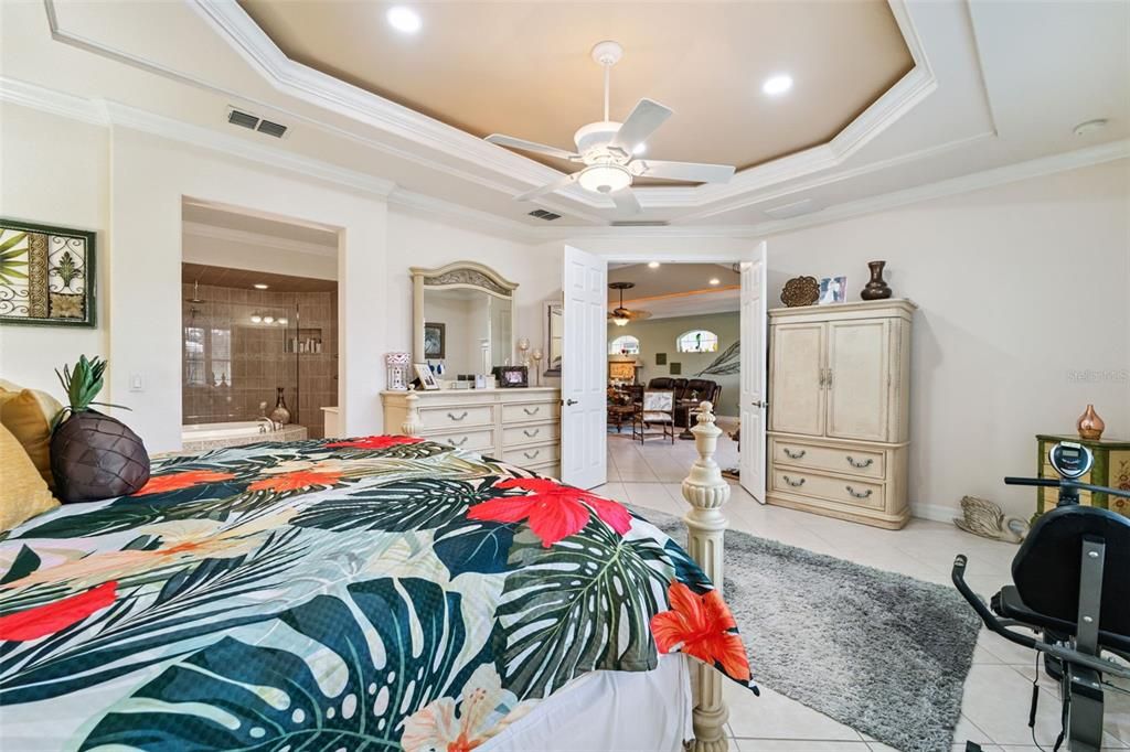 Activo con contrato: $474,900 (3 camas, 2 baños, 2307 Pies cuadrados)