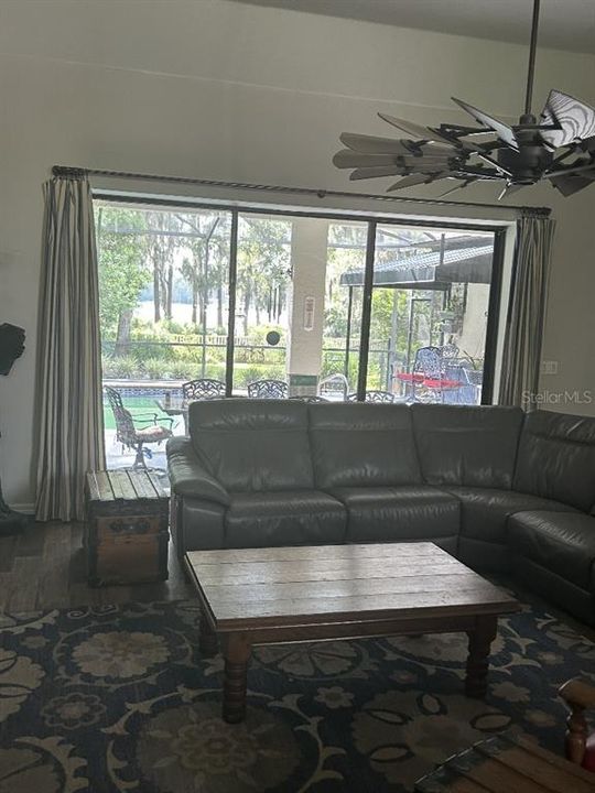 For Sale: $830,000 (4 beds, 2 baths, 2954 Square Feet)