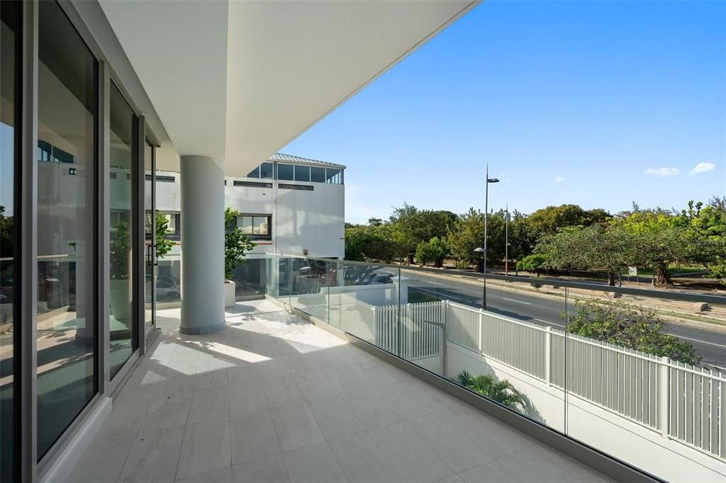 For Sale: $2,495,000 (3 beds, 3 baths, 2740 Square Feet)