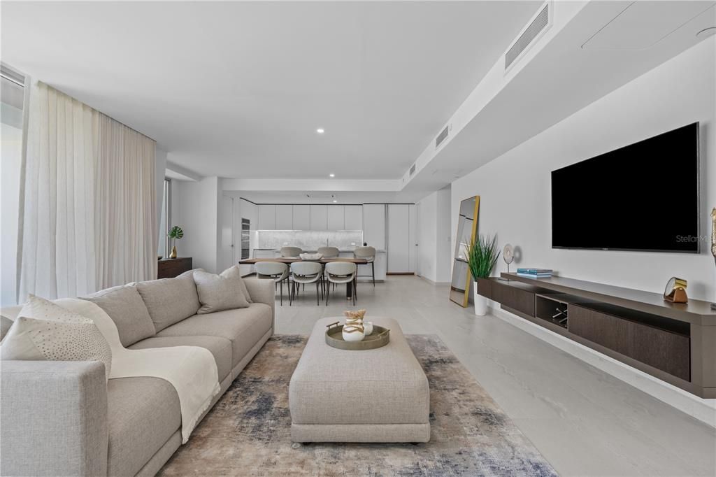 For Sale: $2,495,000 (3 beds, 3 baths, 2740 Square Feet)