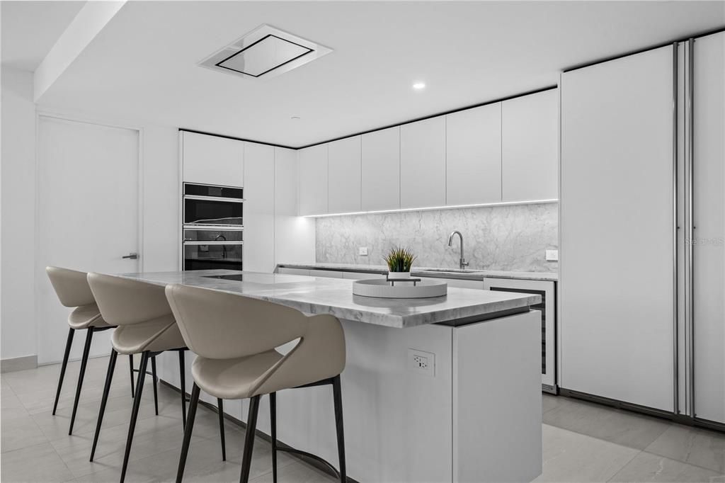 For Sale: $2,495,000 (3 beds, 3 baths, 2740 Square Feet)