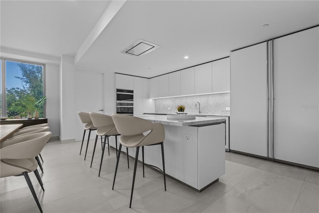 For Sale: $2,495,000 (3 beds, 3 baths, 2740 Square Feet)