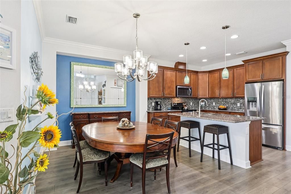 На продажу: $549,900 (2 спален, 2 ванн, 1563 Квадратных фут)