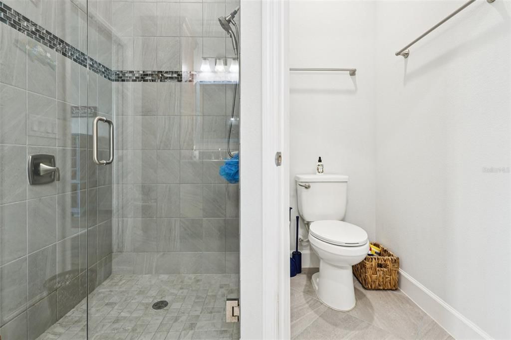 На продажу: $549,900 (2 спален, 2 ванн, 1563 Квадратных фут)