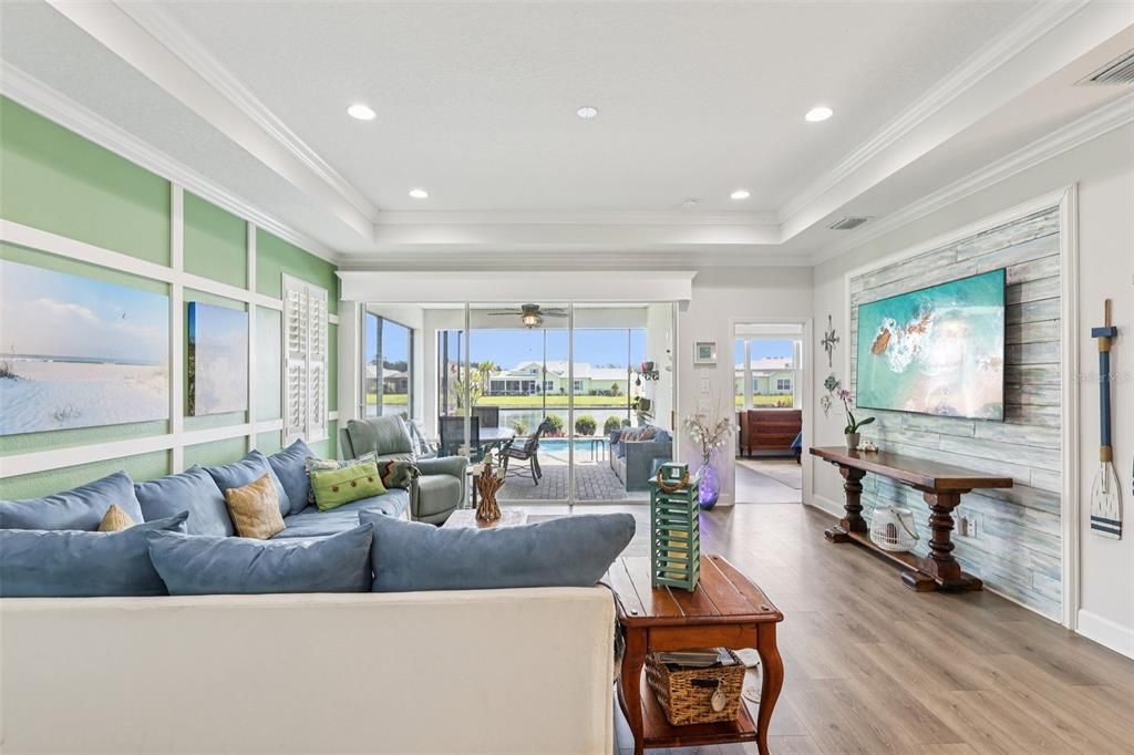 На продажу: $549,900 (2 спален, 2 ванн, 1563 Квадратных фут)