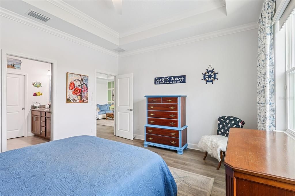 На продажу: $549,900 (2 спален, 2 ванн, 1563 Квадратных фут)