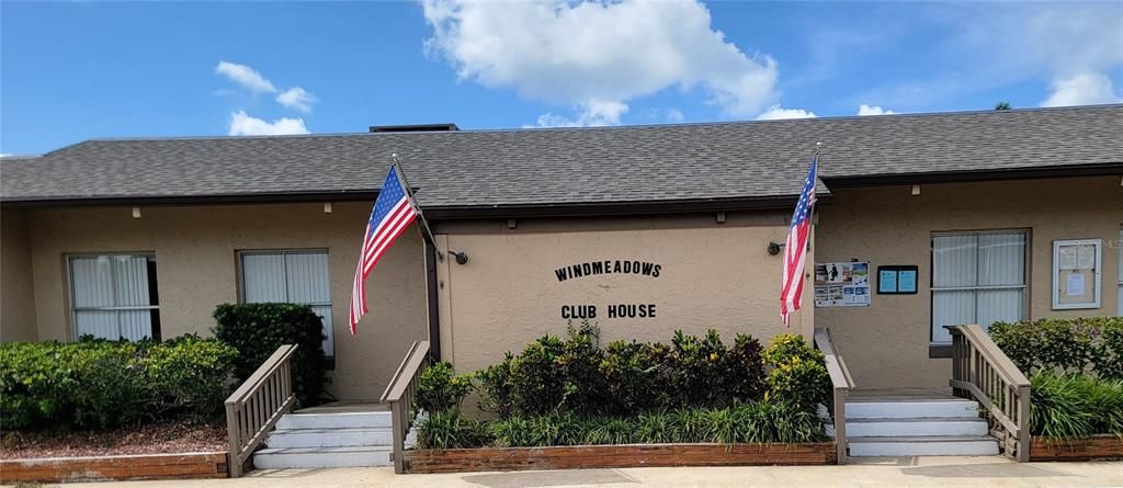 合同活跃: $195,000 (2 贝兹, 2 浴室, 1097 平方英尺)