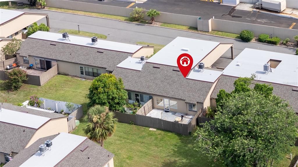 合同活跃: $195,000 (2 贝兹, 2 浴室, 1097 平方英尺)