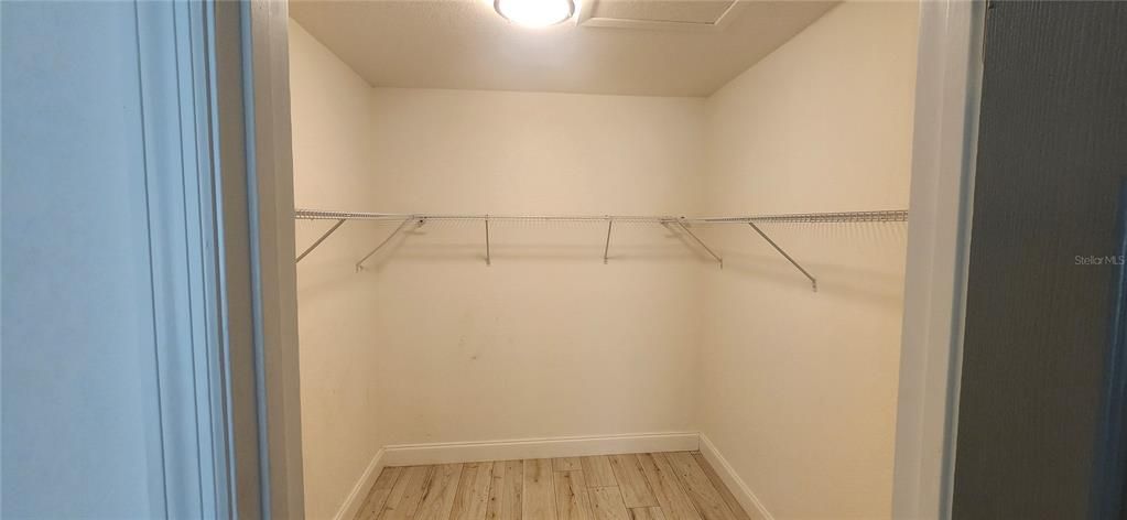 Active With Contract: $281,000 (3 beds, 2 baths, 1488 Square Feet)