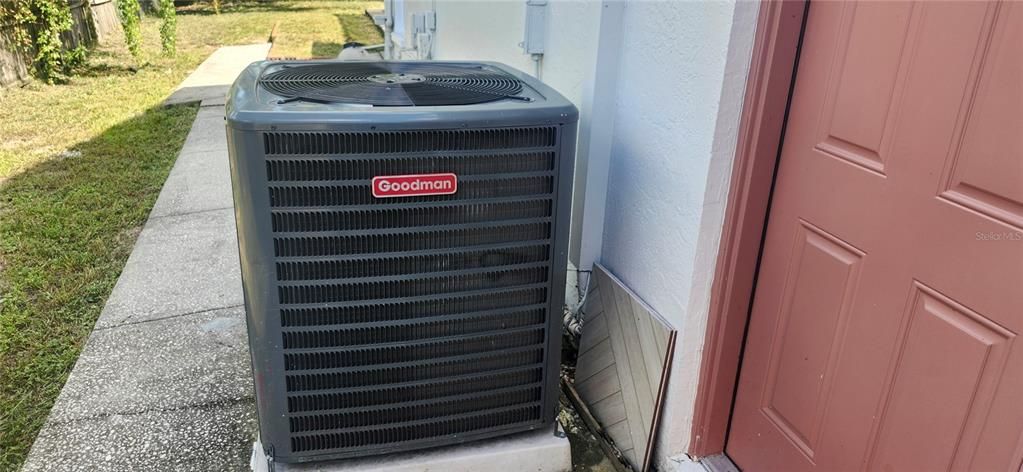 Active With Contract: $281,000 (3 beds, 2 baths, 1488 Square Feet)