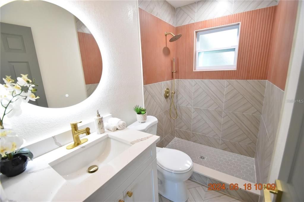 Active With Contract: $281,000 (3 beds, 2 baths, 1488 Square Feet)