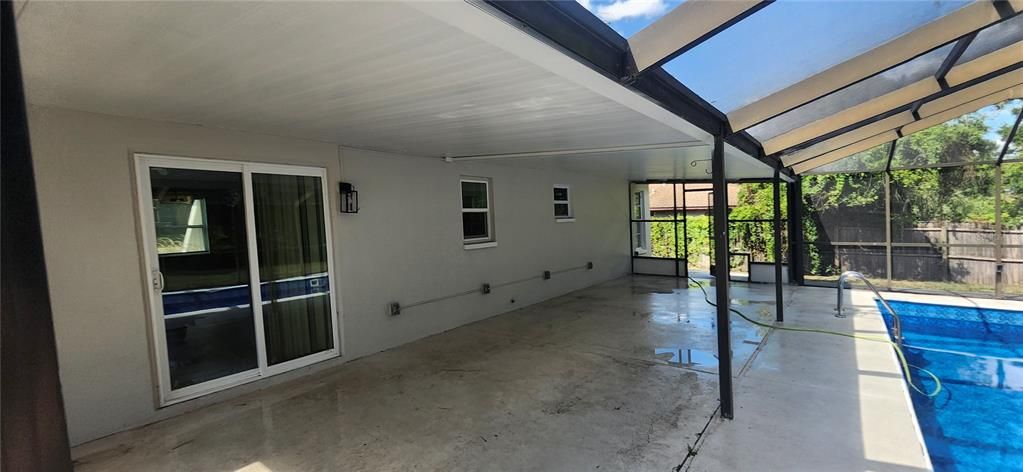 Active With Contract: $281,000 (3 beds, 2 baths, 1488 Square Feet)