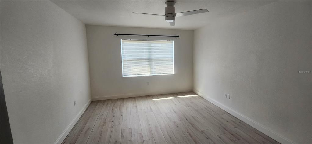 Active With Contract: $281,000 (3 beds, 2 baths, 1488 Square Feet)