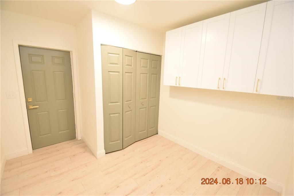 Active With Contract: $281,000 (3 beds, 2 baths, 1488 Square Feet)