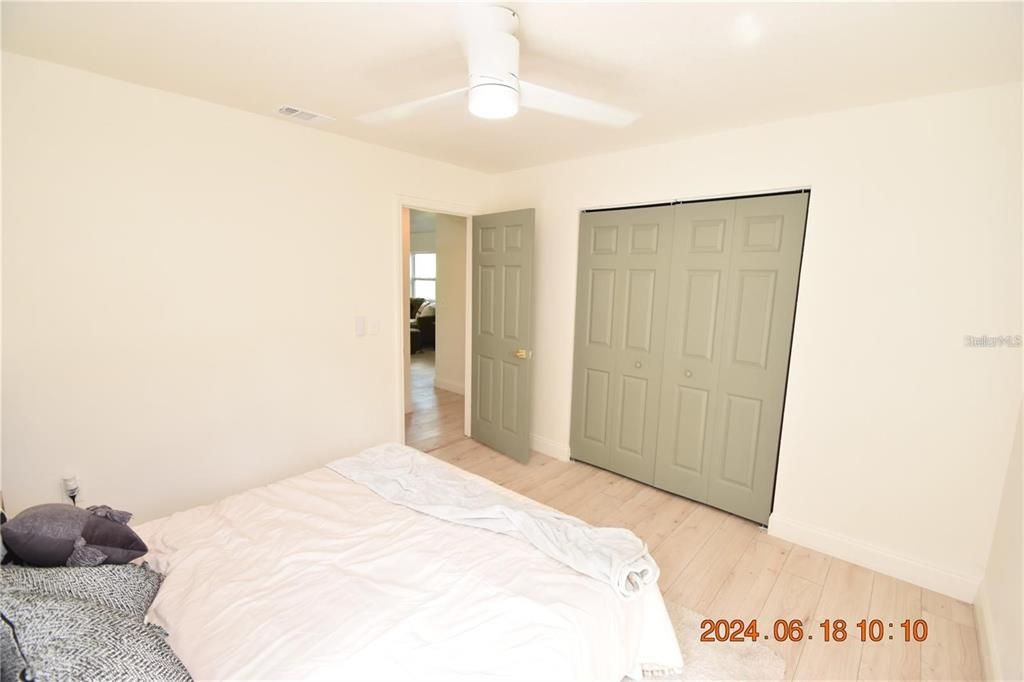 Active With Contract: $281,000 (3 beds, 2 baths, 1488 Square Feet)
