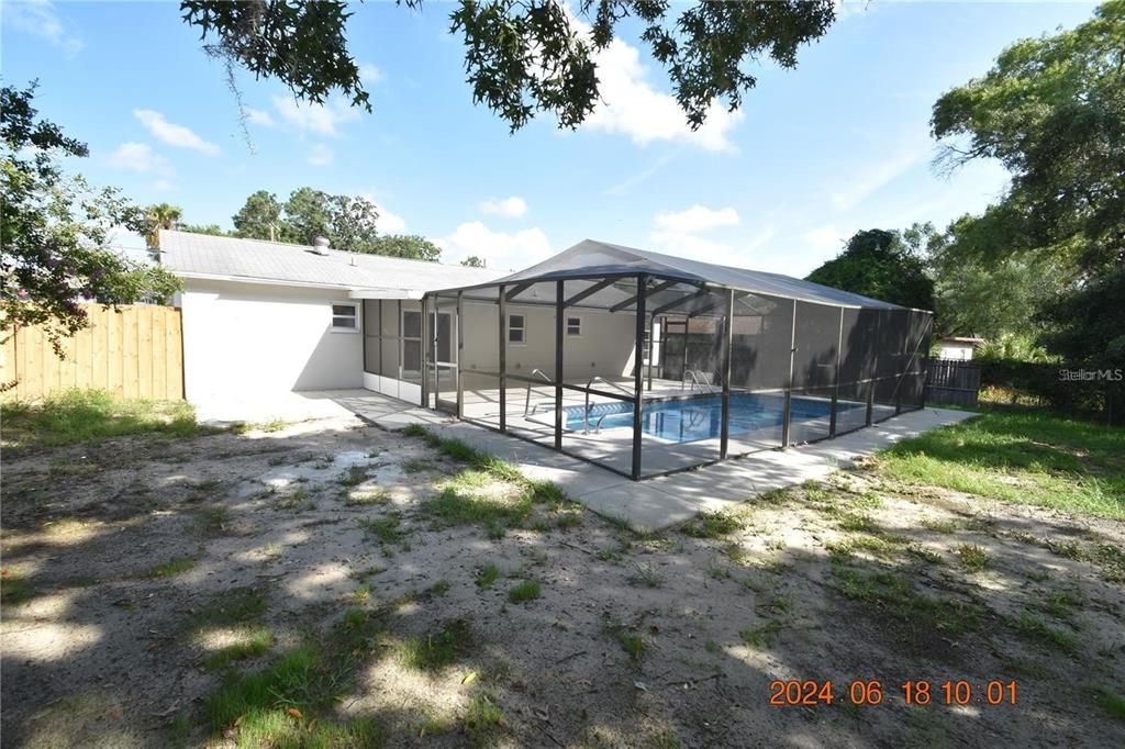 Active With Contract: $281,000 (3 beds, 2 baths, 1488 Square Feet)