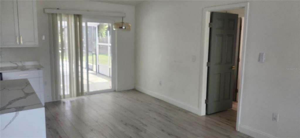 Active With Contract: $281,000 (3 beds, 2 baths, 1488 Square Feet)