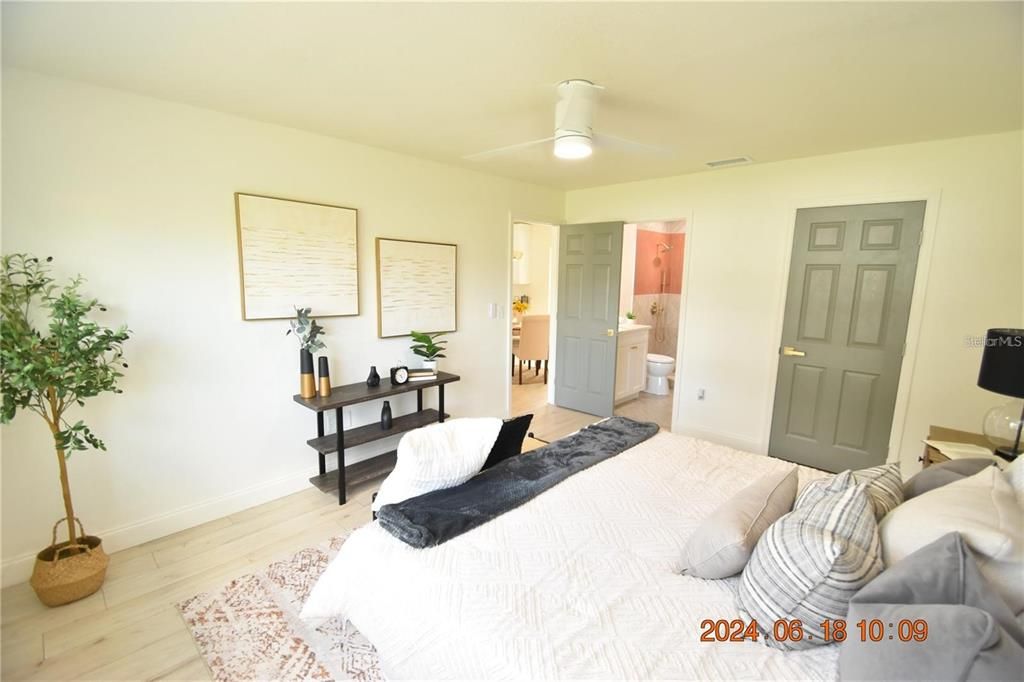 Active With Contract: $281,000 (3 beds, 2 baths, 1488 Square Feet)