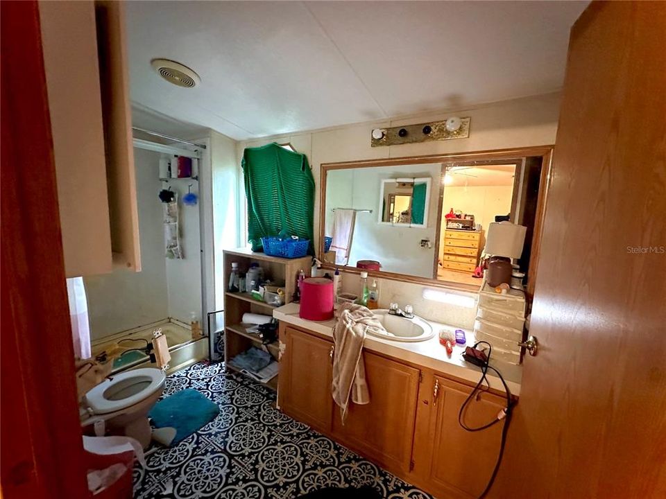 For Sale: $84,950 (2 beds, 2 baths, 1100 Square Feet)