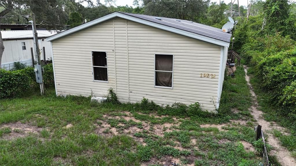 For Sale: $84,950 (2 beds, 2 baths, 1100 Square Feet)