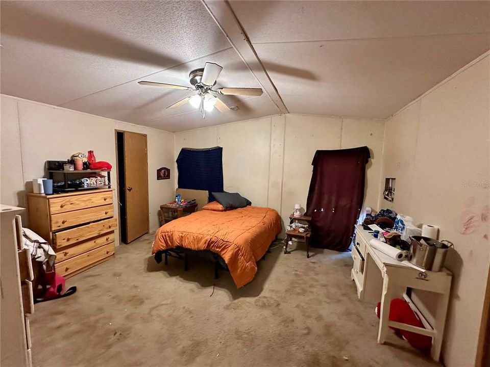 For Sale: $84,950 (2 beds, 2 baths, 1100 Square Feet)