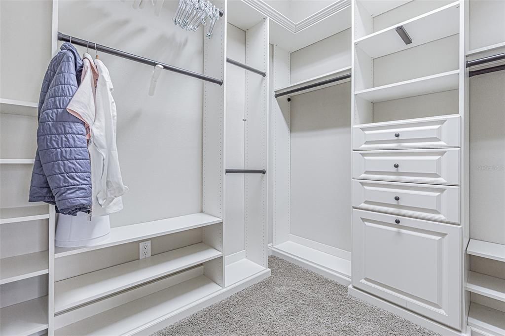 В аренду: $5,400 (5 спален, 3 ванн, 4359 Квадратных фут)
