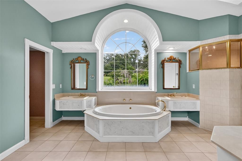 For Sale: $750,000 (4 beds, 3 baths, 2868 Square Feet)