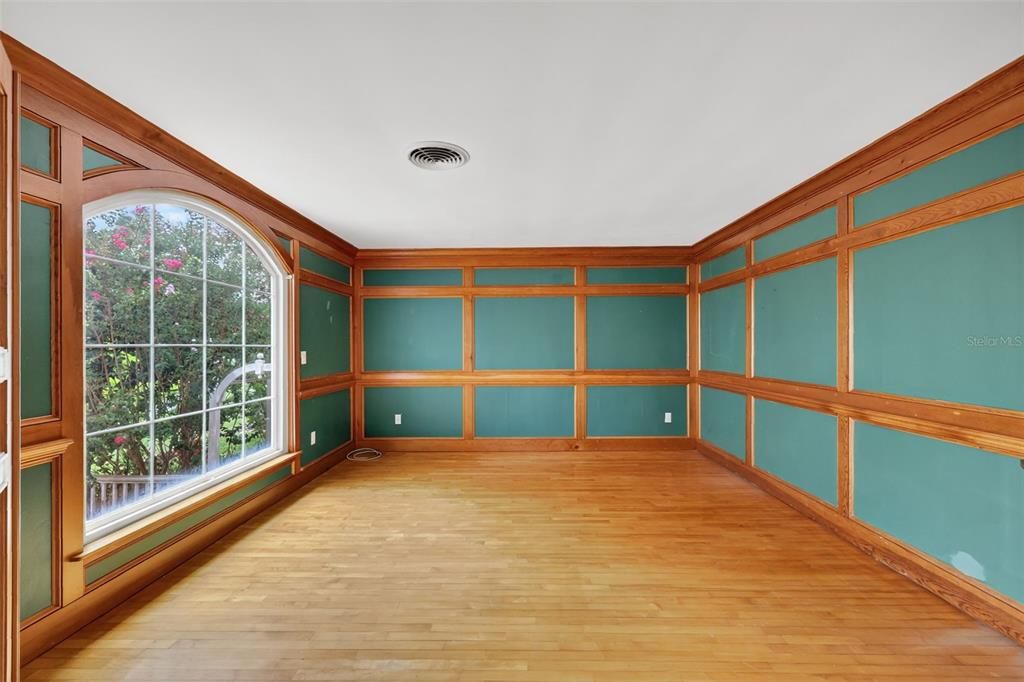 For Sale: $750,000 (4 beds, 3 baths, 2868 Square Feet)