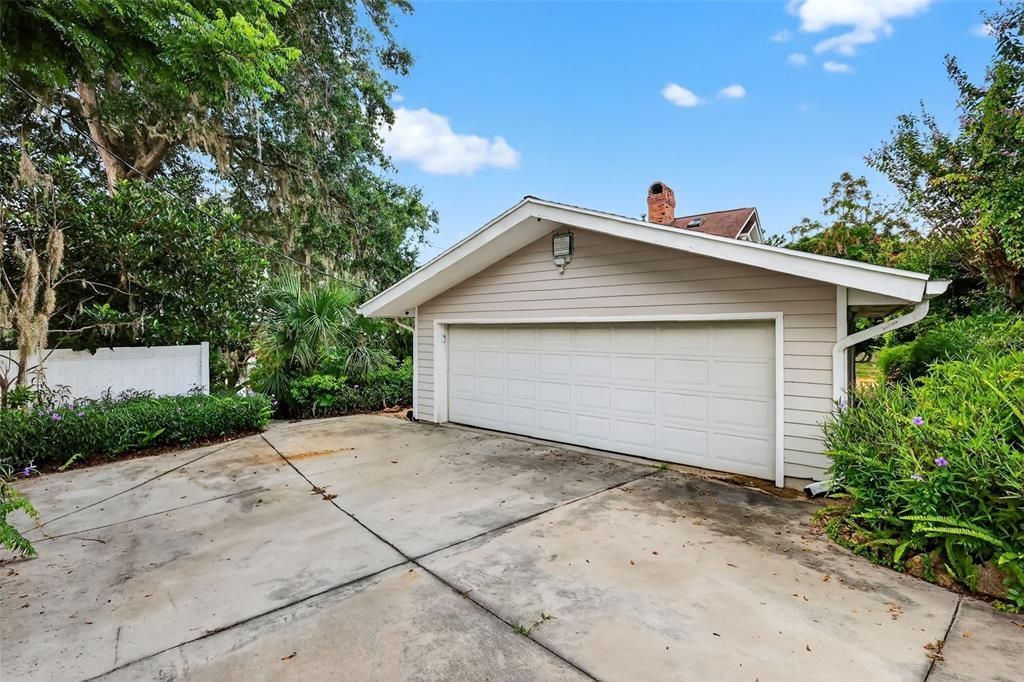 For Sale: $750,000 (4 beds, 3 baths, 2868 Square Feet)