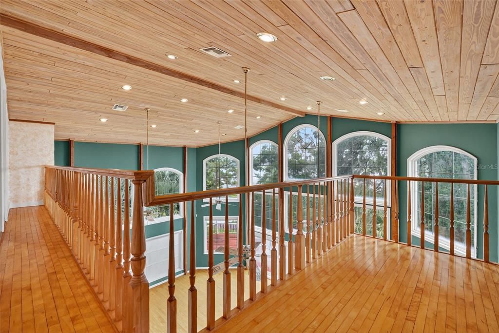 For Sale: $750,000 (4 beds, 3 baths, 2868 Square Feet)