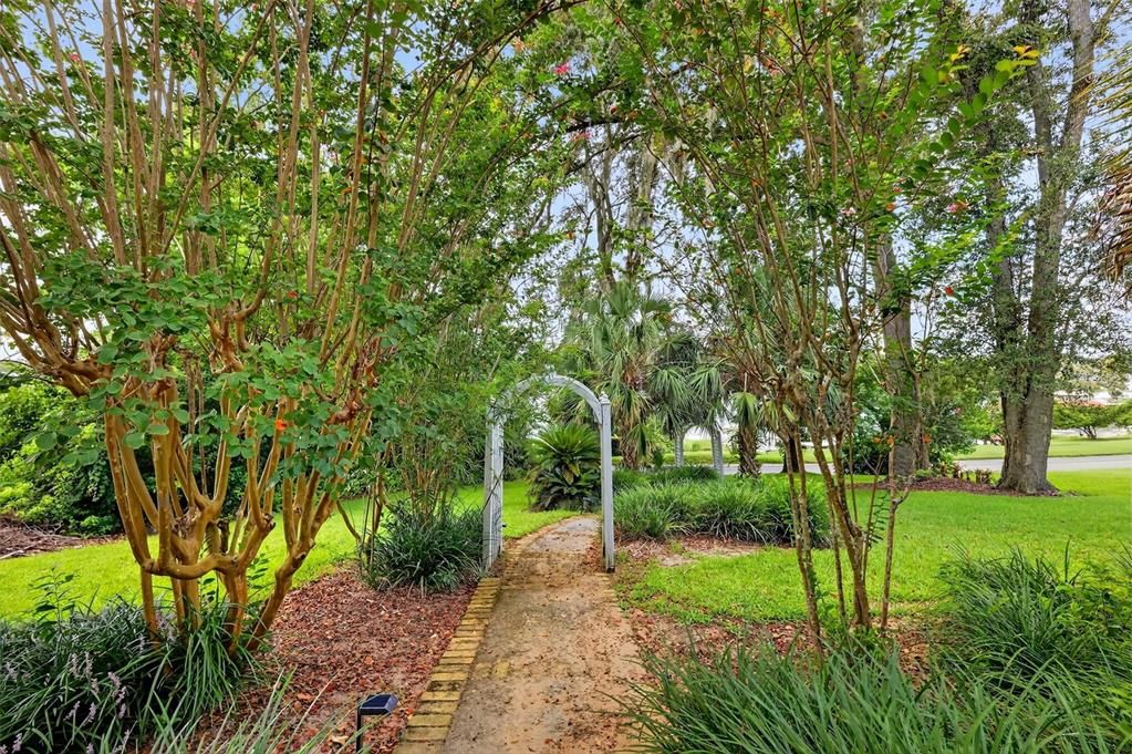 For Sale: $750,000 (4 beds, 3 baths, 2868 Square Feet)