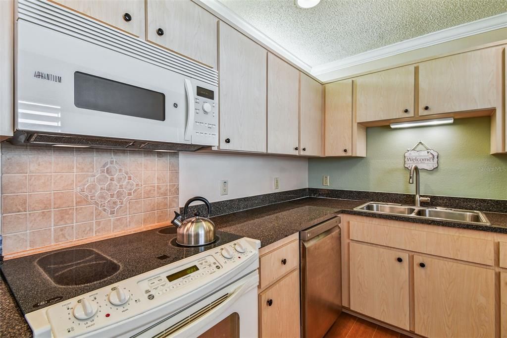 For Sale: $614,916 (4 beds, 3 baths, 2727 Square Feet)