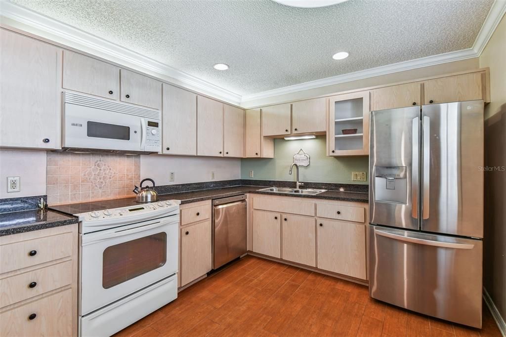 For Sale: $614,916 (4 beds, 3 baths, 2727 Square Feet)