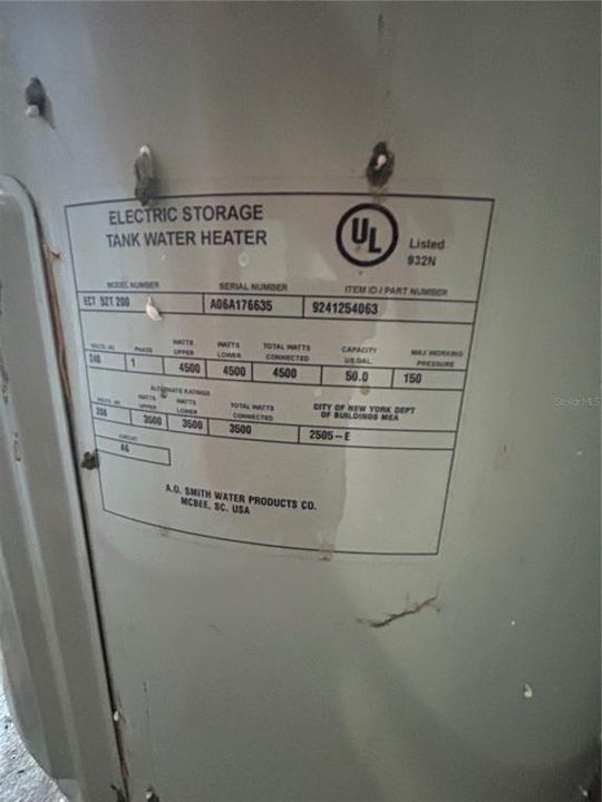 待售: $205,000 (4 贝兹, 2 浴室, 1911 平方英尺)