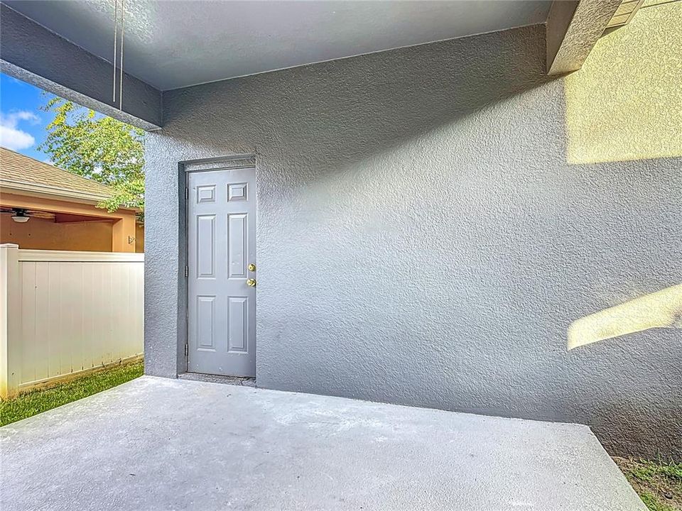 合同活跃: $419,714 (4 贝兹, 2 浴室, 2382 平方英尺)