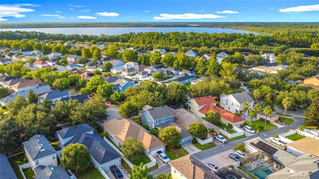 合同活跃: $419,714 (4 贝兹, 2 浴室, 2382 平方英尺)