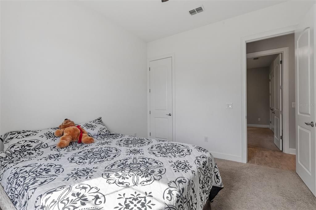 En Venta: $950,000 (3 camas, 2 baños, 2547 Pies cuadrados)