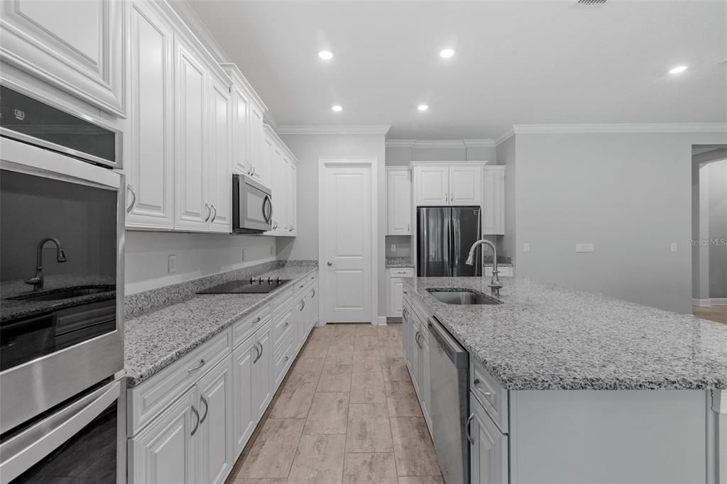 En Venta: $950,000 (3 camas, 2 baños, 2547 Pies cuadrados)