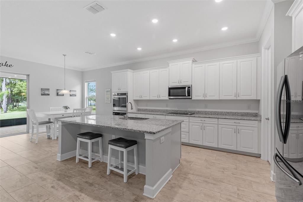 En Venta: $950,000 (3 camas, 2 baños, 2547 Pies cuadrados)