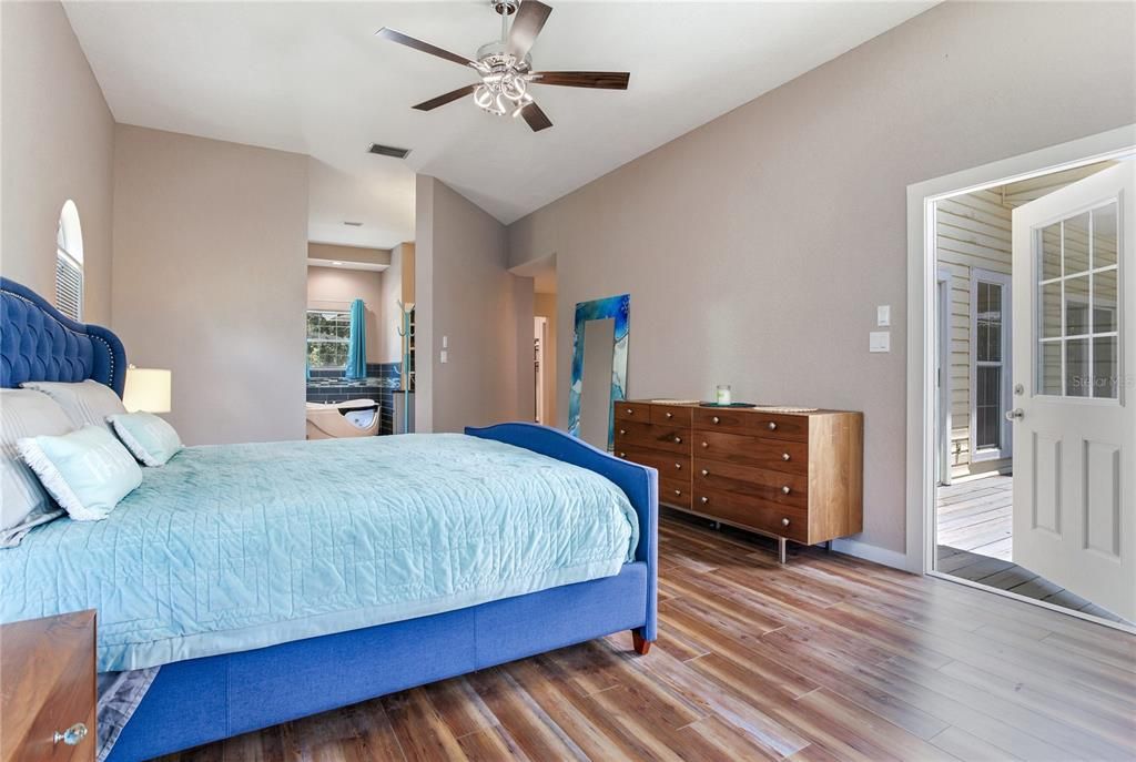 For Sale: $1,050,000 (4 beds, 3 baths, 2802 Square Feet)