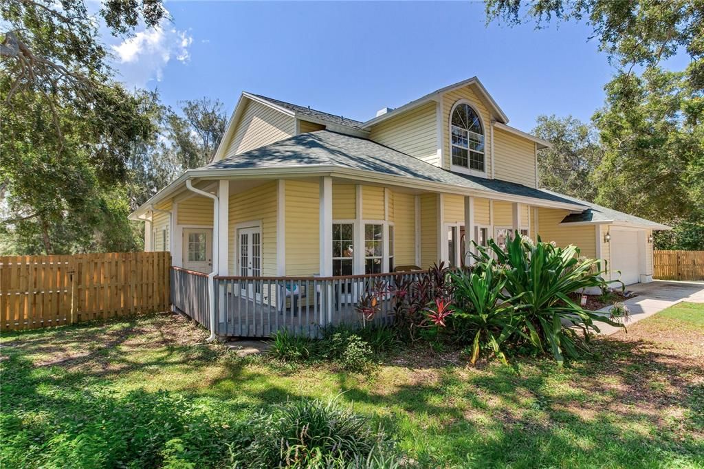 For Sale: $1,050,000 (4 beds, 3 baths, 2802 Square Feet)