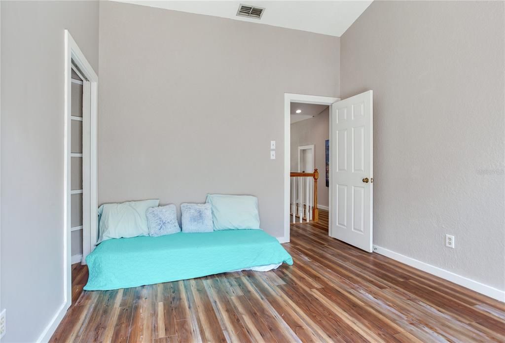 For Sale: $1,050,000 (4 beds, 3 baths, 2802 Square Feet)