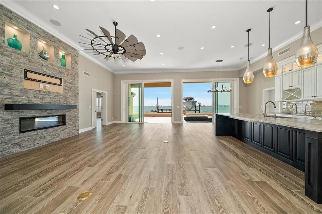 Activo con contrato: $2,475,000 (5 camas, 4 baños, 2993 Pies cuadrados)