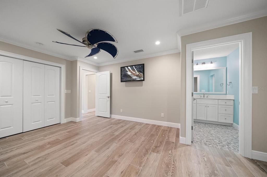 Activo con contrato: $2,475,000 (5 camas, 4 baños, 2993 Pies cuadrados)