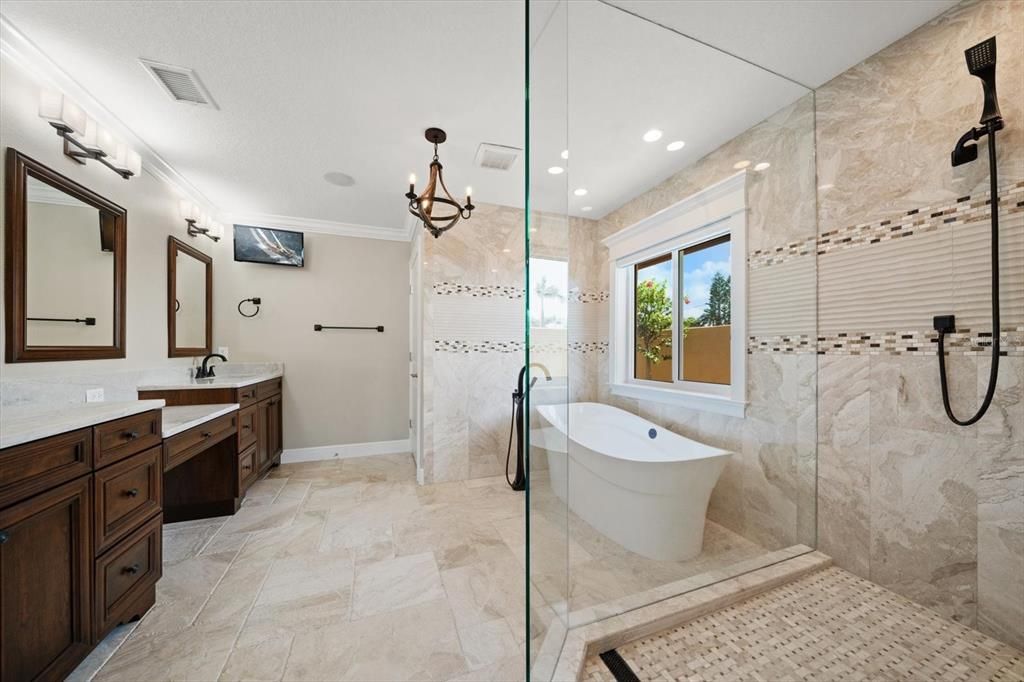 Activo con contrato: $2,475,000 (5 camas, 4 baños, 2993 Pies cuadrados)