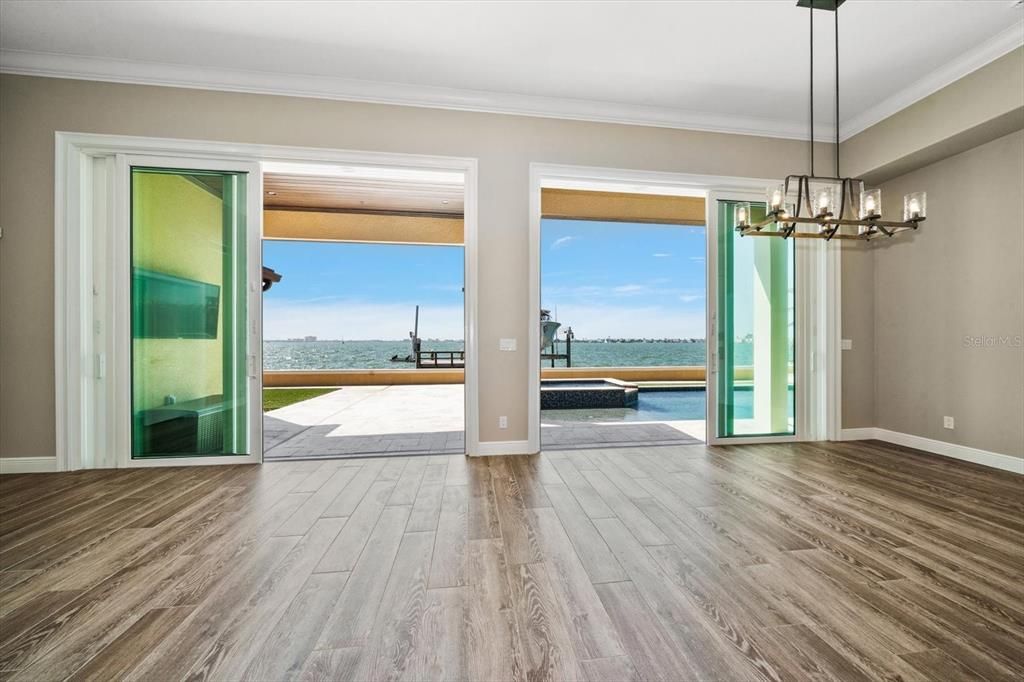 Activo con contrato: $2,475,000 (5 camas, 4 baños, 2993 Pies cuadrados)