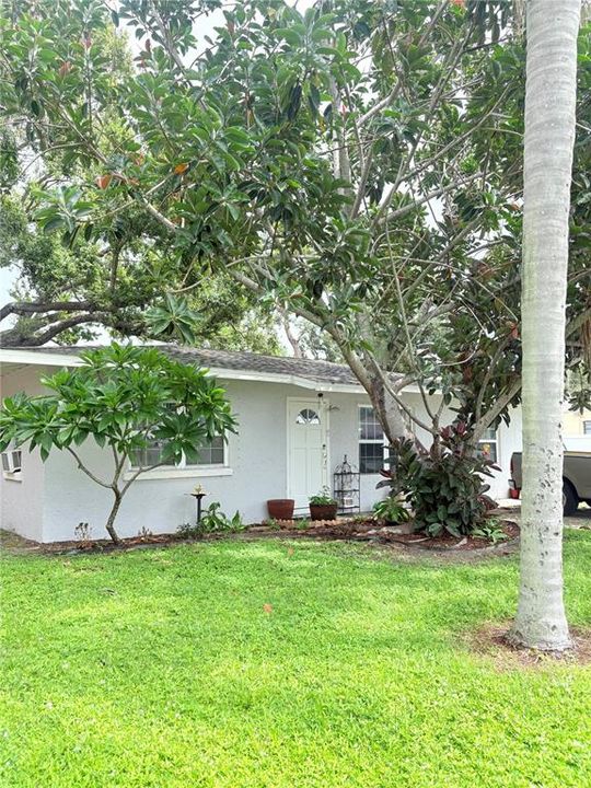 Recently Sold: $250,000 (3 beds, 1 baths, 1244 Square Feet)