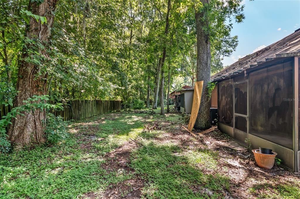 Под контрактом: $175,000 (2 спален, 2 ванн, 1106 Квадратных фут)