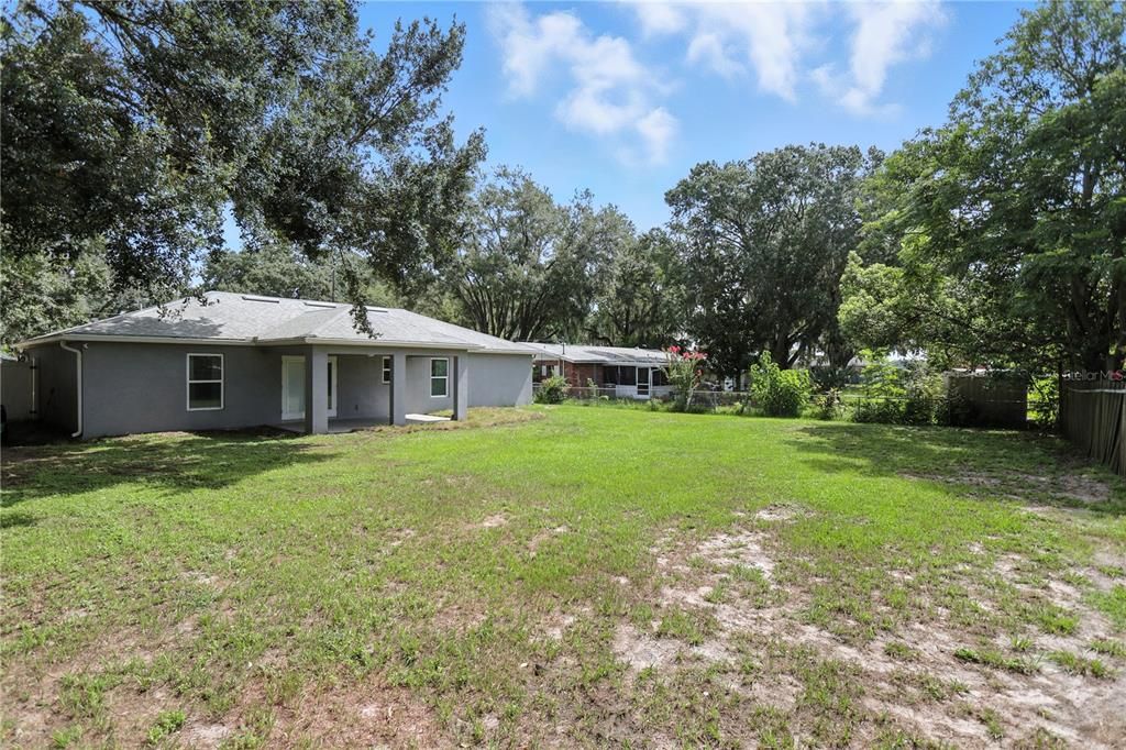 Active With Contract: $300,000 (3 beds, 2 baths, 1386 Square Feet)