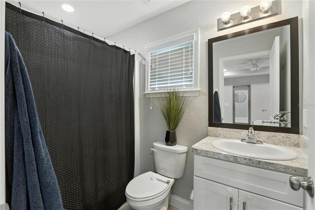 Active With Contract: $300,000 (3 beds, 2 baths, 1386 Square Feet)